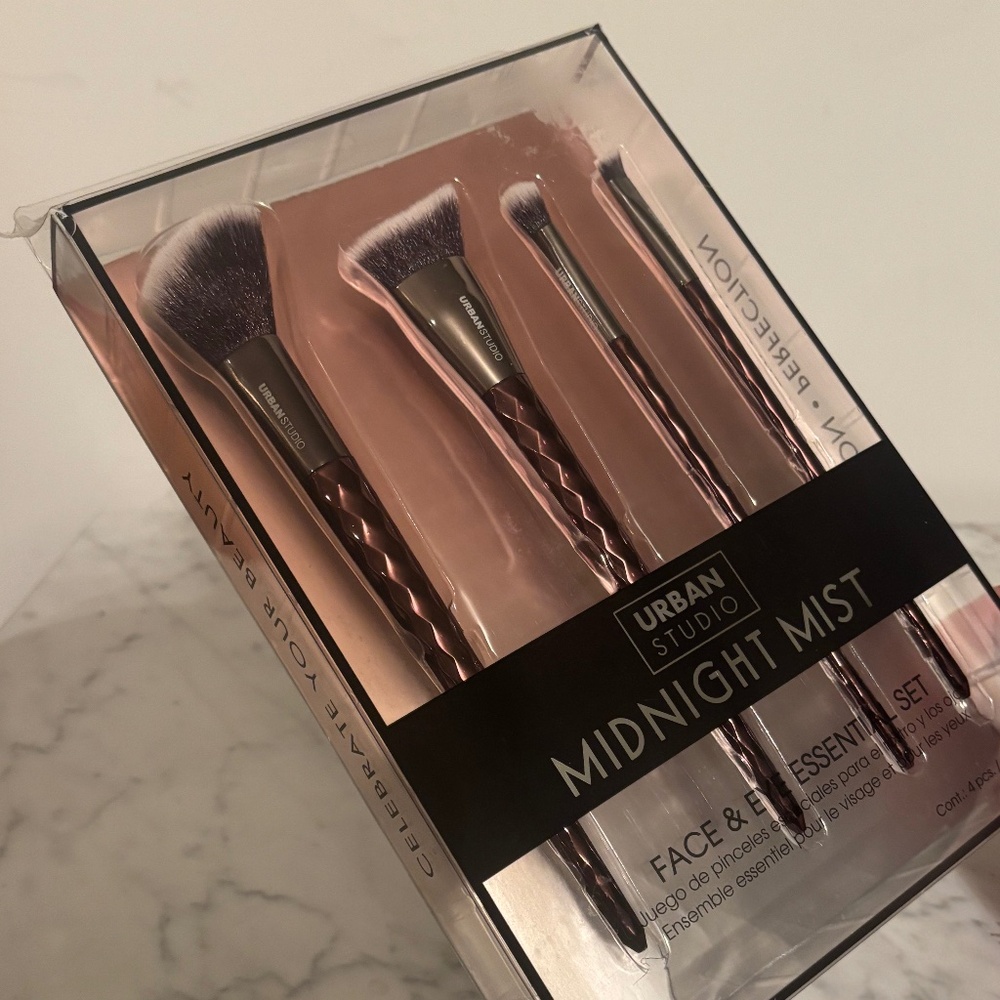 Urban Studio face & eye make-up essential set